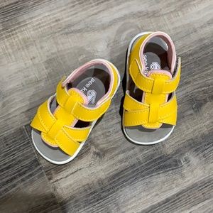 See Kai Run size 4 sandal